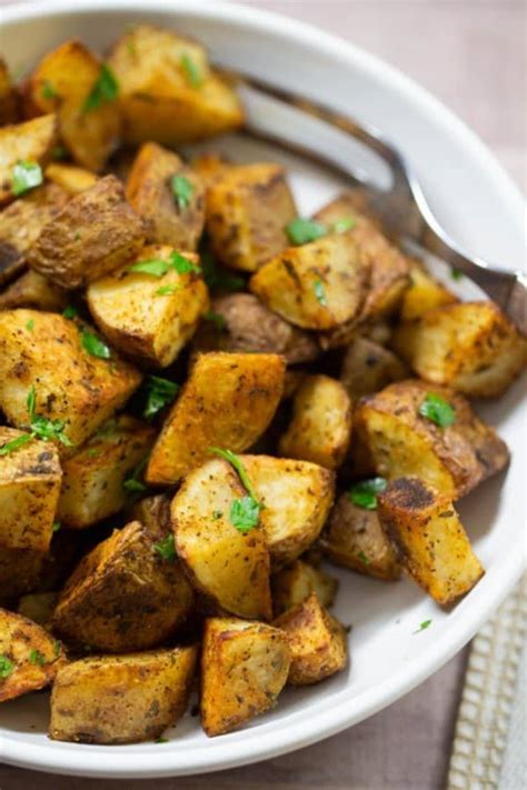 1 hr 10 min prep: Easy Crispy Oven Roasted Potatoes - Everyday Eileen
