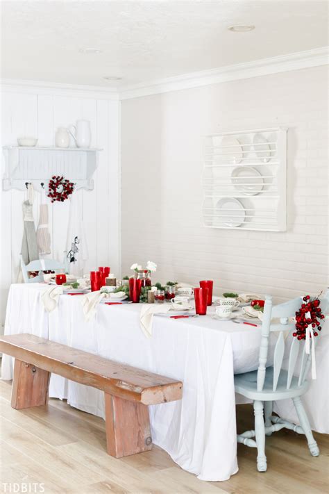 Classic Red And Green Christmas Tablescape Tidbits