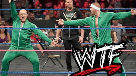 17 WTF Moments From WWE SmackDown Live Oct 4 Page 2