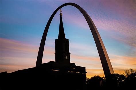 Morning Silhouettes St Louis Gateway Arch And The Old Cathedral At