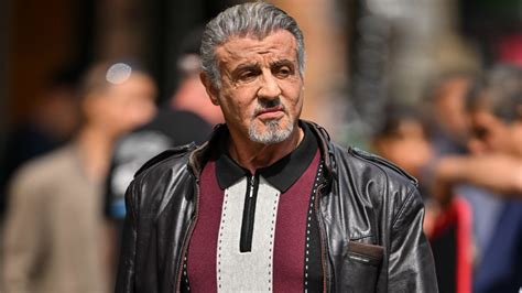Sylvester Stallone acusado de insultar atores secundários de Tulsa King quando a agência de
