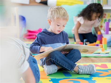 Reading To Preschoolers The Warren Center Non Profit Organization