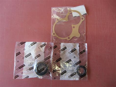 90 05 Mazda Miata Oem Transmission Seal Kit 5 Speed