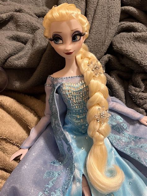 Disney Store Elsa Snow Queen Limited Edition 1734 Doll Frozen Le Of