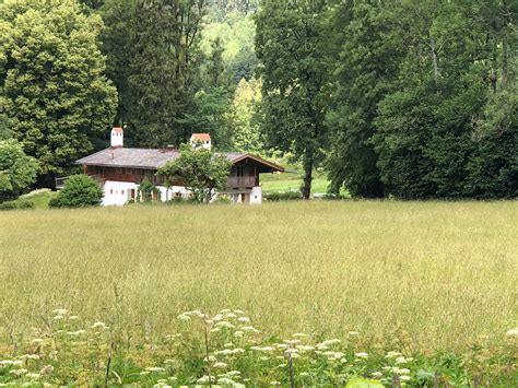 Wie es nun weitergeht, scheint offen zu sein. Pin von Nicola Leuze auf Haus auf dem Land | Haus auf dem ...