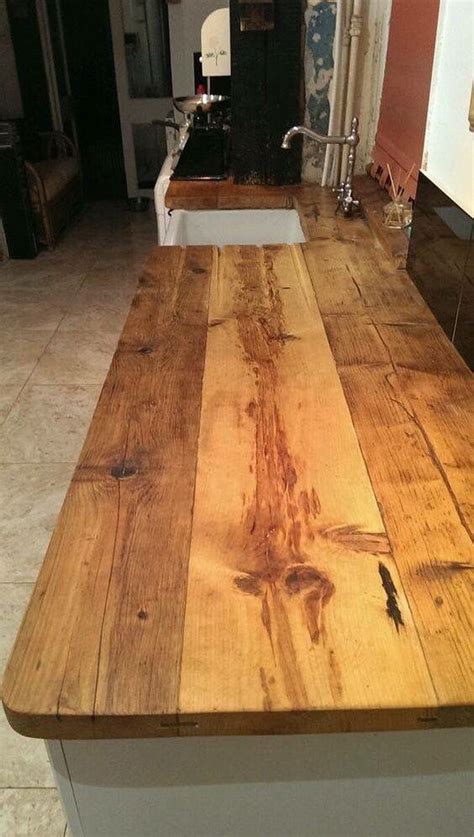 Start with a 4' x 6' piece of 1 thick melamine particleboard. 30 Rustic Countertops That Add Coziness To Your Home - DigsDigs