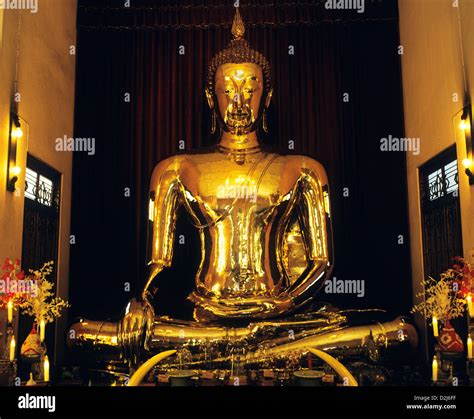 Thailand Bangkok Wat Traimit 55 Tons Golden Buddha Made Of Solid