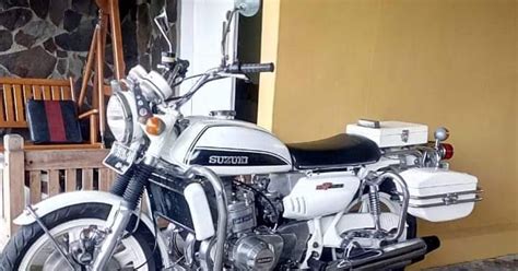 Video ini berisi tentang pencarian sepeda motor binter merzy di kota medan dan juga proses perbaikan, proses modifikasi Forsale Suzuki GT750cc Police Limitied Edition - LAPAK MOTOR BEKAS | MOTKAS