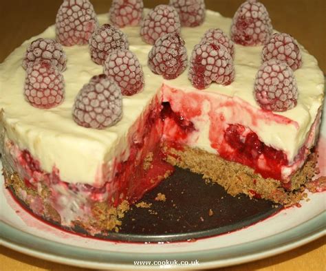 I did enjoy the raspberry layers however. Deliciious chocolate and raspberry cheesecake - CookUK