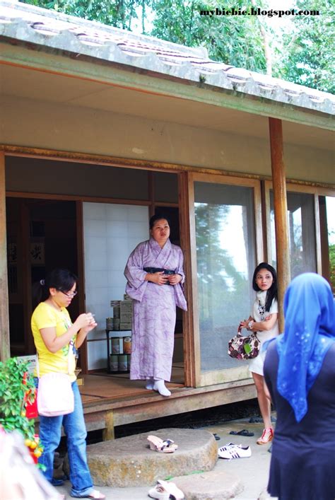 Bukittinggi family homestay (kır evi) (endonezya) fırsatları. LIFE IN DIGITAL COLOUR: Japanese Village Bukit Tinggi Pahang