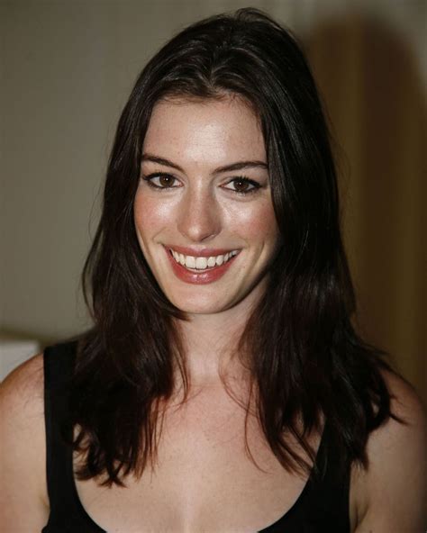 Anne Jacqueline Hathaway Katharine Isabelle Beautiful Brown Eyes Muse Royal Engagement