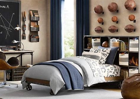 The perfect teen bedroom considers all of the versatile ways teens use their space: The Coolest Room Decor Ideas for Teenage Boys