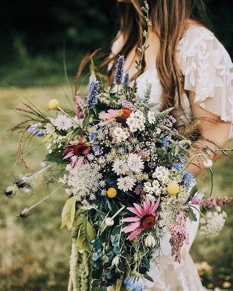 Wildflower Bouquets 💐 Wildflower Bridal Bouquets Cascading Wedding