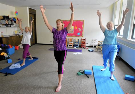 A Really Healthy Thing Volunteer Brings Yoga To Park Ridge Lutheran