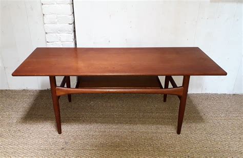More cheap modern alternative can be plated item, especially if it is decorated with interesting elements, carving. Table Basse Vintage Scandinave en teck par Arrebo Mobler ...