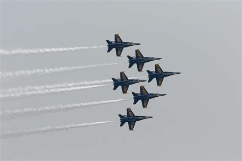 Us Navy Blue Angels Fa18 Demonstration Ronald Woan Flickr