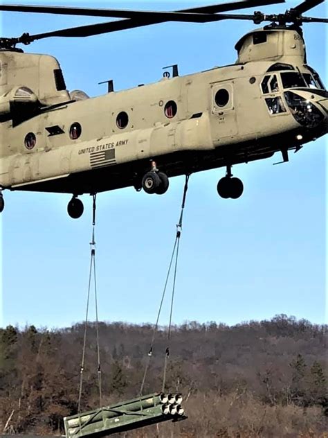 Dvids Images Chinook Helicopter Crew Students Combined For Sling