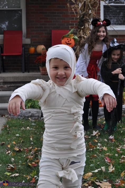 Diy Mummy Boy Costume Best Diy Costumes
