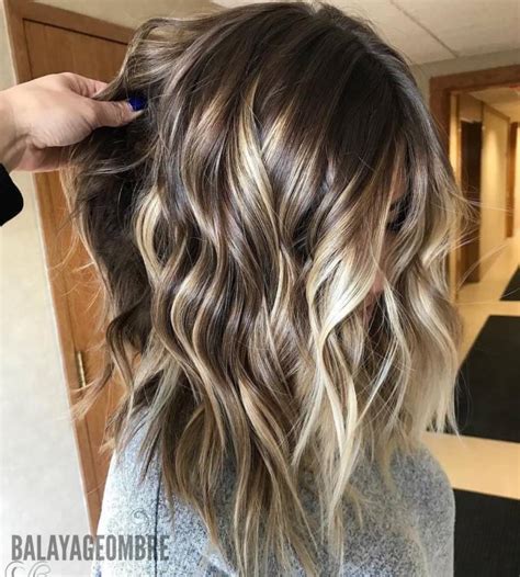 Furthermore, subtle highlights such as brown tones add a. Best Balayage Medium Length Dark Black & Brown Hairstyles ...