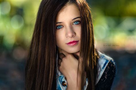 Wallpaper Face Women Model Depth Of Field Straight Hair Long Hair Blue Eyes Looking At