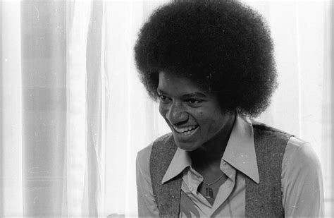 Michael Jackson | Michael jackson, Michael jackson 1977, Michael jackson images