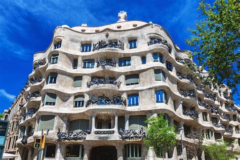 Casa Milà Em Barcelona Uma Obra De Gaudí Que Você Deve Visitar