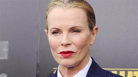 See Why Kim Basinger Thinks Women Should Give Up Sex