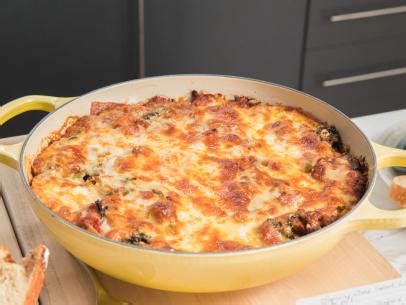 Add water and all but 1 cup of spaghetti sauce to beef. Skillet Chicken Lasagna Recipe | Ree Drummond | Food Network