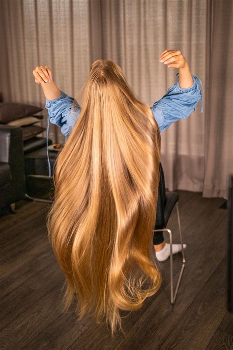 photo set blonde knee length hair in motion photosho realrapunzels long blonde hair