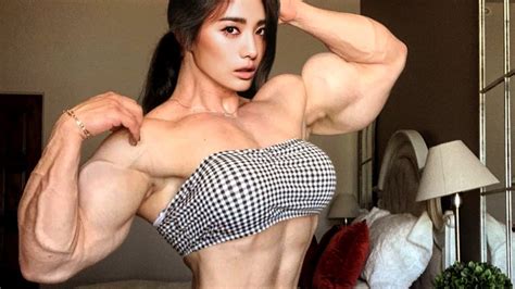 Video Meet Julia Vins The Cute Russian Bodybuilder Who Proved Sexy Strong Can Coexist