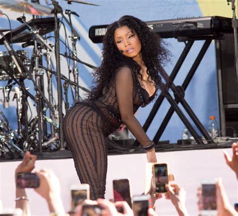 Nicki Minaj Celebrates Her Curves And Puts On A Very Raunchy Display After Mtv Vmas Drama