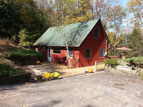 Romantic Getaway Cabin Near Lake Houses For Rent In Smallwood New