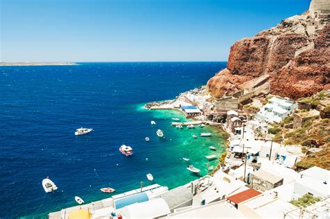 Santorini is famous for many many things such as the volcano, the caldera, the sunset and so on. Bootstour Santorini: ⛵ 7 Touren zum Bestpreis 2020 - CheckYeti