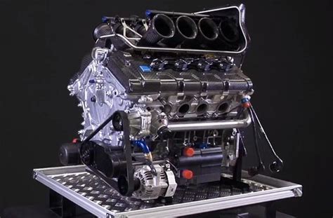 Volvo Reveals V8 Supercars Engine Racecar Engineering