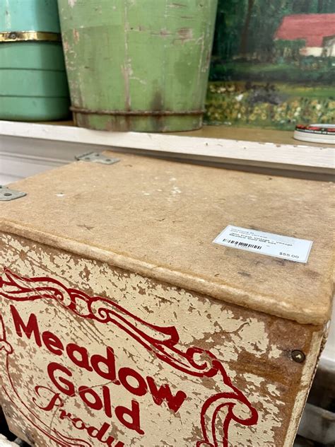 Jens Fresh Vintage ~ Vintage Meadow Gold Milk Box Warehouse 55 Aurora