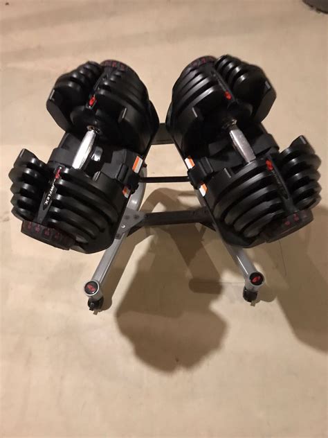 Bowflex 1090 Dumbbells Selecttech Pair And Stand 90lbs Per Dumbbell