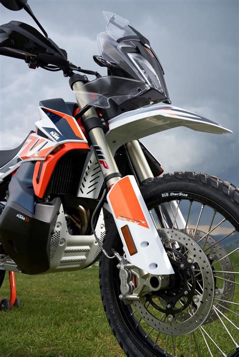 640 adventure da, birçok dakar kazanmış bir rally replikasının seri üretime uyarlanmış hali. 2020 KTM 790 Adventure R Rally | Top Speed