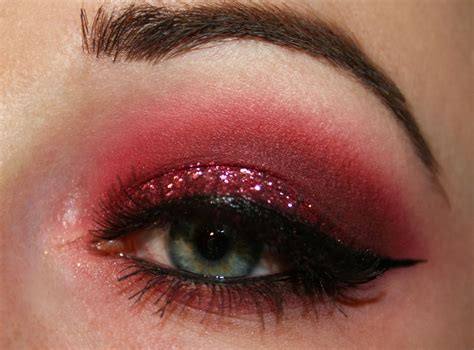 Enchanted Makeup Glitter Me Pink Eyeshadow Look