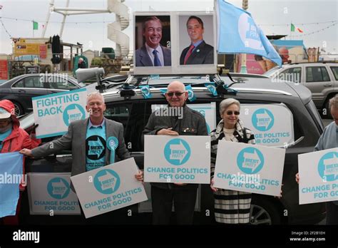 Brexit Party Campaigners In Front Of Their Battle Wagon On Brighton