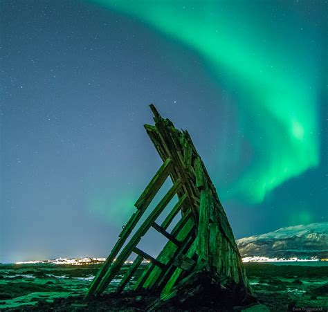 Shipwreck An Old Shipwreck Kvaløya Northern Norway Tryggstrand