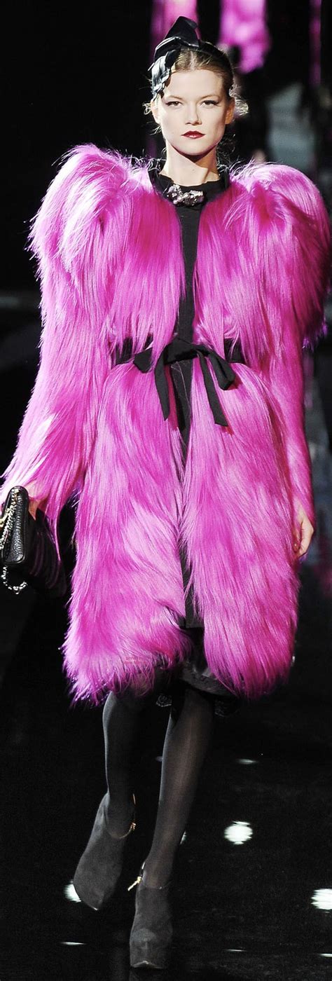 Bright Pink Fur Coat Dolce And Gabbana Fashion Dolce And Gabbana