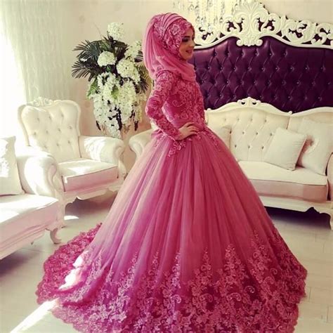 Hijab Muslim Wedding Dresses 2021 Appliques Lace Long Sleeves High Neck