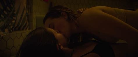 Nude Video Celebs Kaitlyn Dever Sexy Diana Silvers Sexy Booksmart 2019