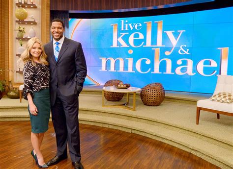 Kelly Ripa Mentions Respect In The Workplace In Her Opening Monologue