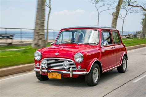 My life would be complete if santa would only bring me a mini cooper and a vintage truck. Collectible Classic: 1967-1971 BMC Mini Cooper S