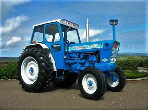 Ford 7000 Tractor Tractors Vintage Tractors Ford Tractors
