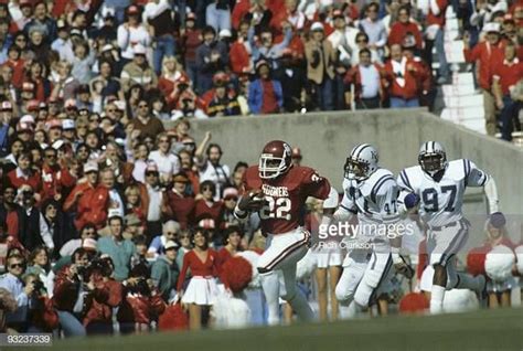 Oklahoma Marcus Dupree In Action Rushing For Touchdown Vs Kansas Marcus Dupree Oklahoma