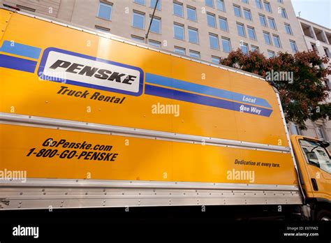 Penske moving truck hi-res stock photography and images - Alamy
