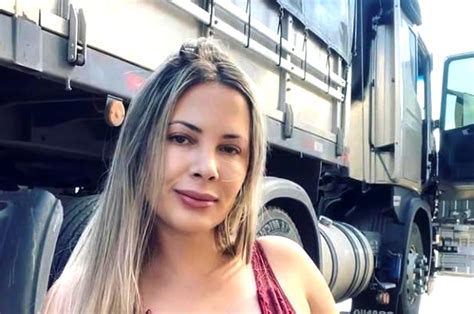 caminhoneira youtuber ferida na colisão entre carretas em mato grosso passará por cirurgia diz