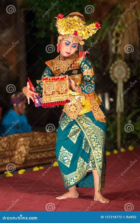 Danse De Barong Dans Bali Photographie éditorial Image Du Course